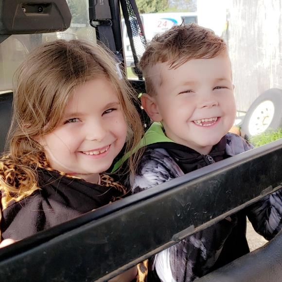 Meet your Posher, Heather - Picture 13 of 15